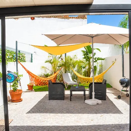 Casa Elegante V3 Moderna 2 Suites, Jardim E Garagem Privados Olhao