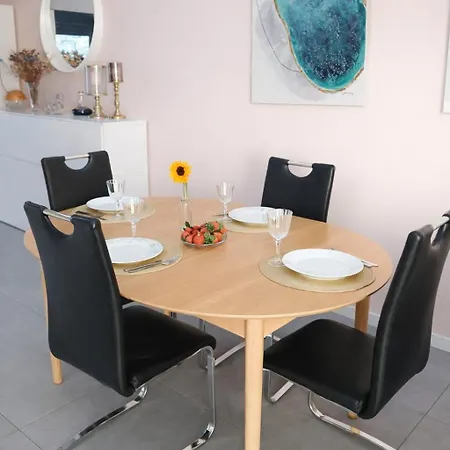 Casa Elegante V3 Moderna 2 Suites, Jardim E Garagem Privados Olhao